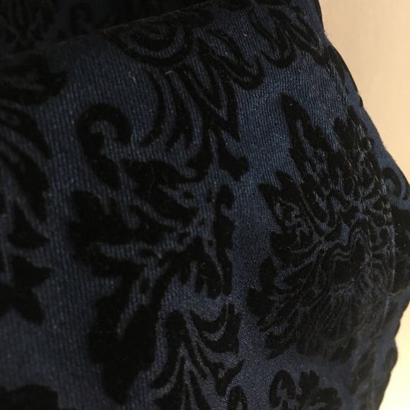 ⭐️40% Off⭐️ Tinsel Denim Couture Navy & Black Skinny Jeans - Picture 5 of 7